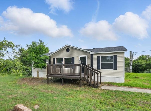 230 Sea Salt Drive, Springtown, TX 76082