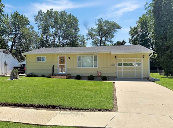 1411 Mark Drive, Freeport, IL 61032