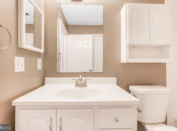12113 GREENWAY COURT, FAIRFAX, VA 22033