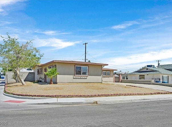 6164 Cromwell Avenue, Las Vegas, NV 89107