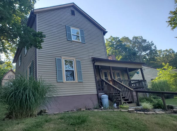 2031 S Carpenter Dr, Covington, VA 24426