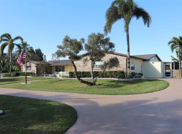18901 SW 63rd St, Southwest Ranches, FL 33332