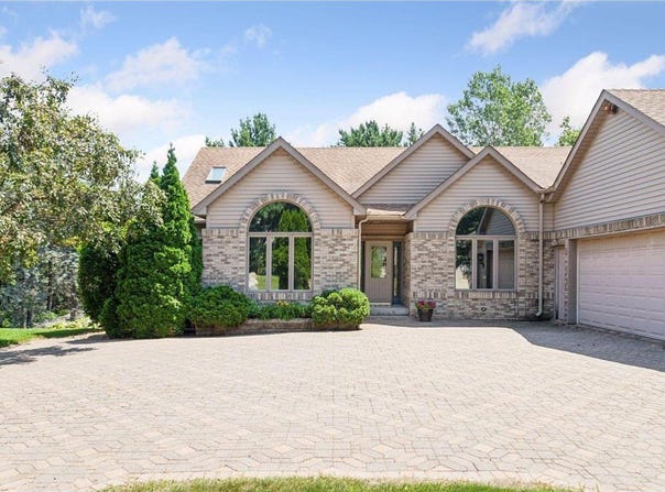 5938 Burke Trail, Inver Grove Heights, MN 55076