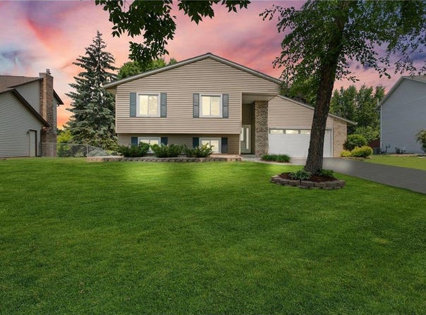 7390 Irvin Avenue S, Cottage Grove, MN 55016
