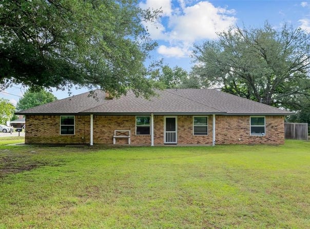709 S Oak Street, Van, TX 75790
