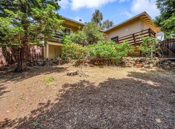 9661 Fairway Drive, Kelseyville, CA 95451