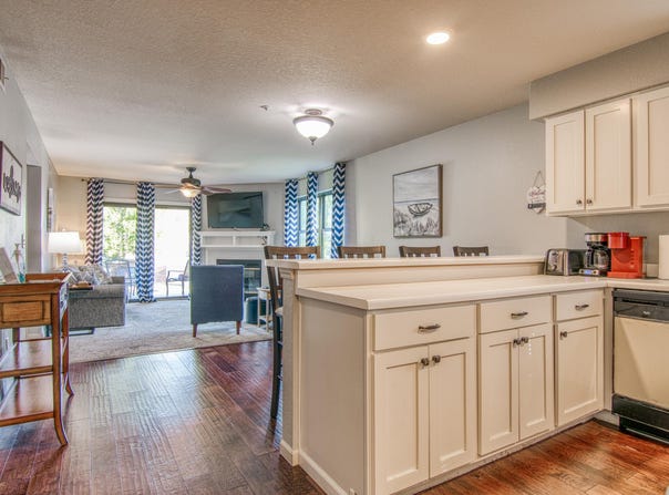 123 Bunker Ridge Drive, Branson, MO 65616