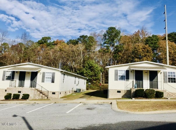 1504 Iris Circle, Greenville, NC 27858