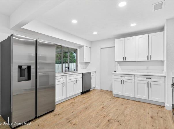 1461 Mariposa Drive NE, Palm Bay, FL 32905