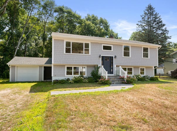 146 Black Point Road, East Lyme, CT 06357