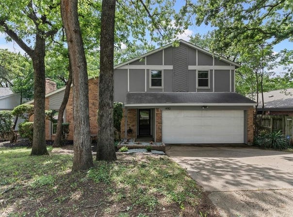 4910 Crest Drive, Arlington, TX 76017