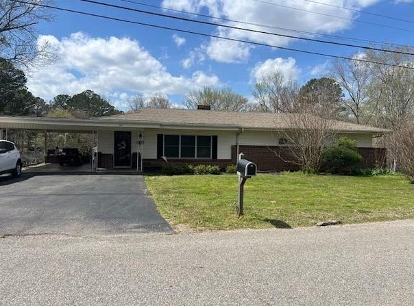 301 Glenhaven Road, PARIS, TN 38242