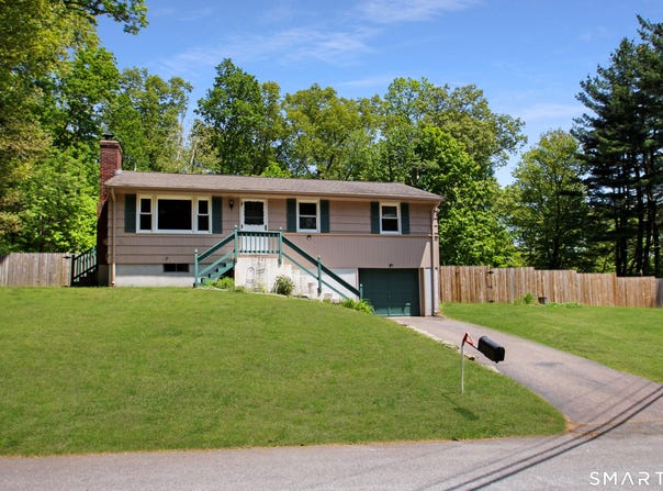 4 Walnut Drive, Hebron, CT 06248