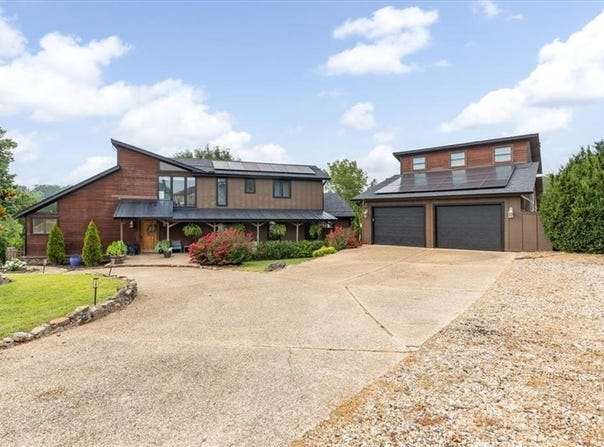 5104 Town Vu  RD, Bentonville, AR 72712