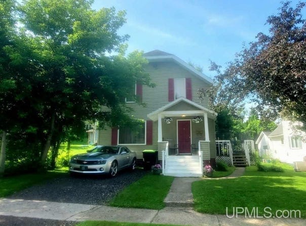 607 E D, Iron Mountain, MI 49801-2362