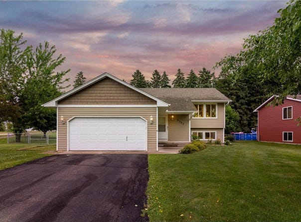 6567 Innsdale Avenue S, Cottage Grove, MN 55016