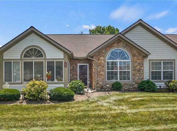 504 Crossings Circle, Tallmadge, OH 44278