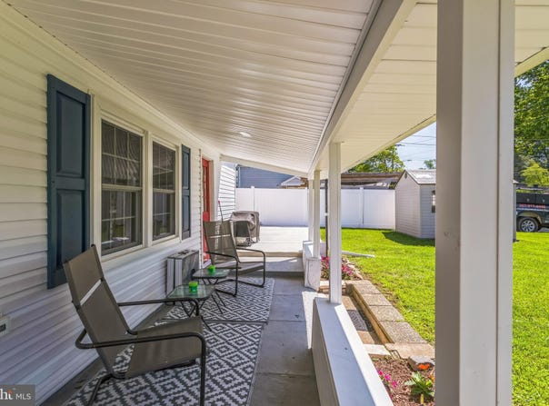 414 DELAWARE AVENUE, CROYDON, PA 19021