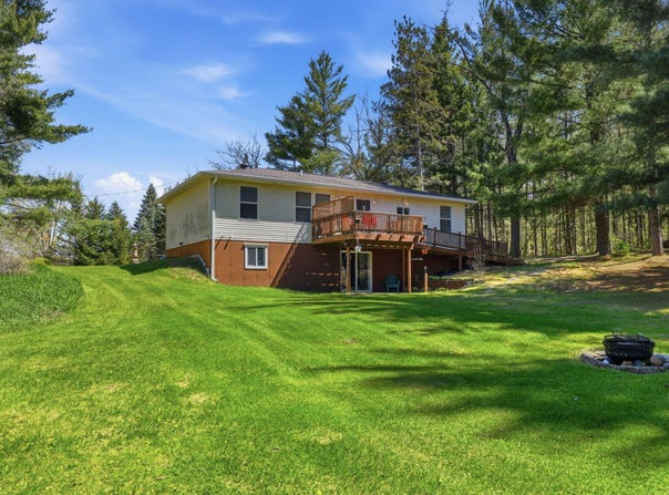 7492 E Townline Lake Road, Harrison, MI 48625