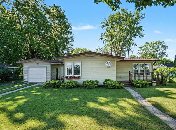 131 Riverside Drive, Alma, MI 48801