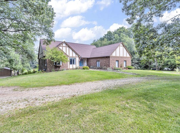 19272 Sandborn Road, Manchester, MI 48158