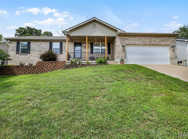 563 Monty View, Washington, MO 63090