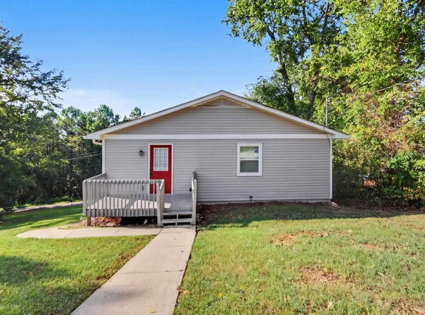 1724 BURGIN AVENUE, TARRANT, AL 35217
