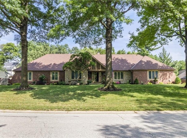 2005 NW Fawn Drive, Blue Springs, MO 64015