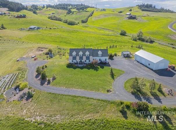 1027 Larkspur, Moscow, ID 83843