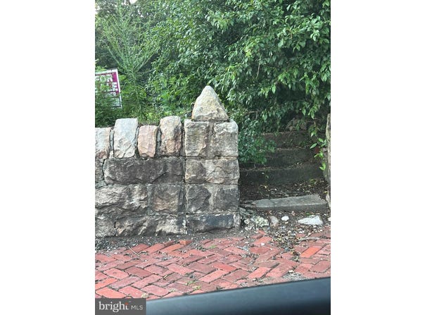 453 E MARKET STREET, WILLIAMSTOWN, PA 17098