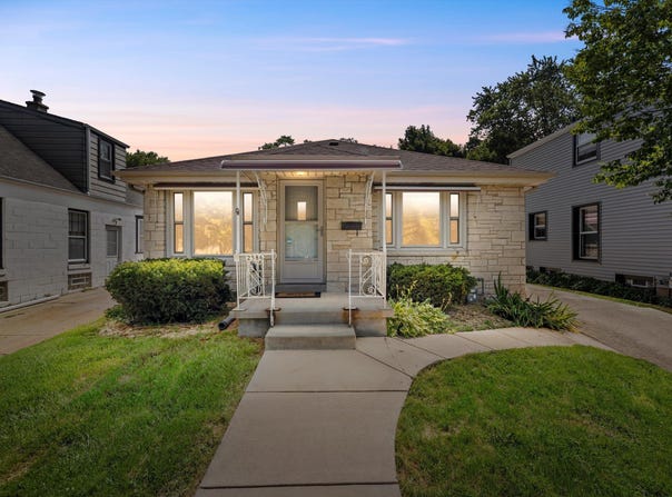 2586 S 78th St, Milwaukee, WI 53219