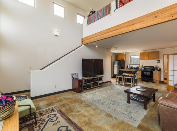 204 Bendix Drive, Taos, NM 87571