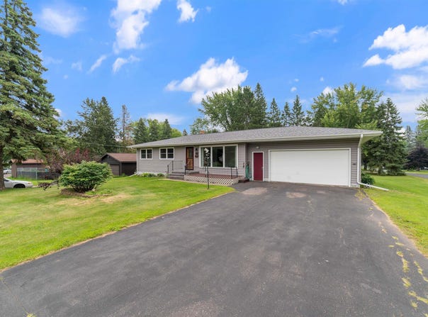 2302 Sahlman Ave, Cloquet, MN 55720