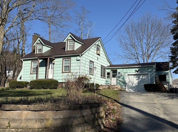 3 Ferry Rd, Haverhill, MA 01835