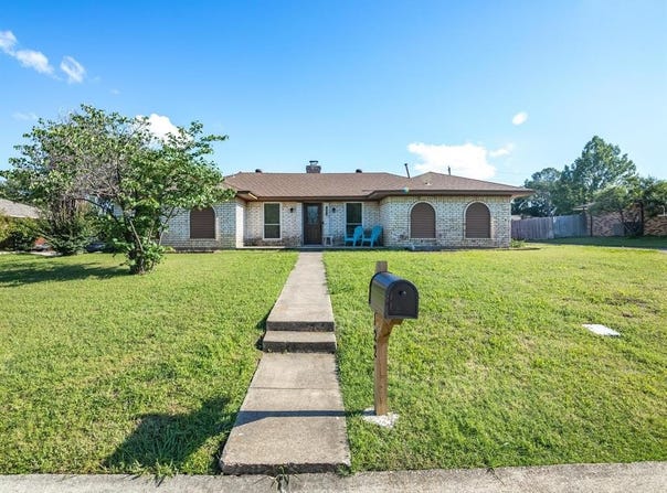 122 Village Estates Drive, Highland Village, TX 75077