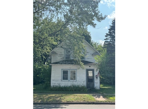 109 W Hazel Street, Spooner, WI 54801