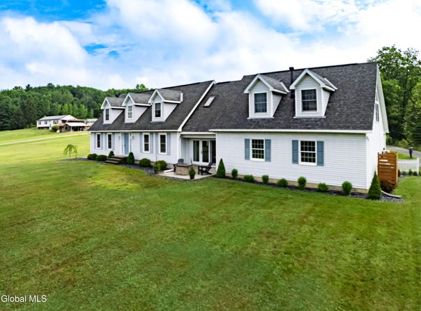 11 Mountain View Way, Hoosick, NY 12090