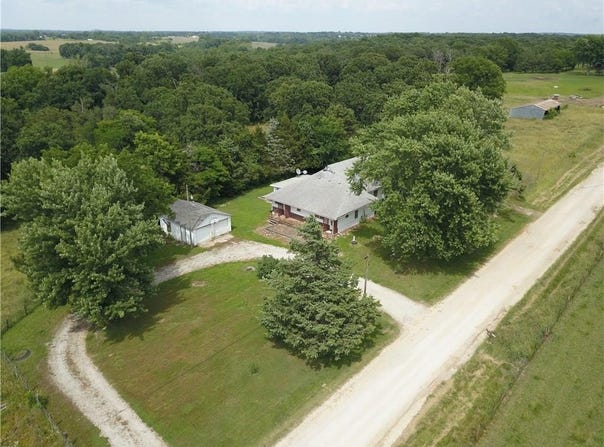 2160 NE County Rd 1504 Road, Butler, MO 64730