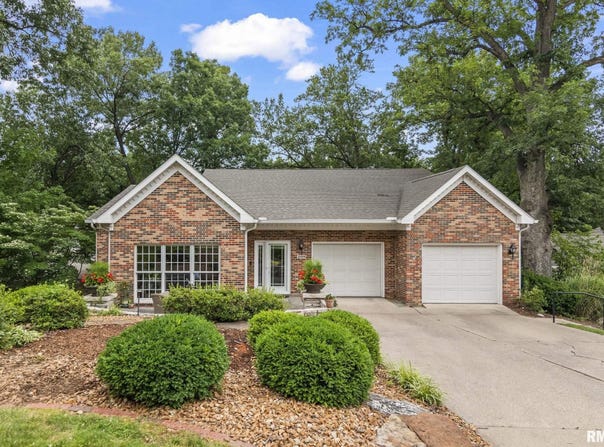 2109 Timbercrest Drive, Springfield, IL 62702