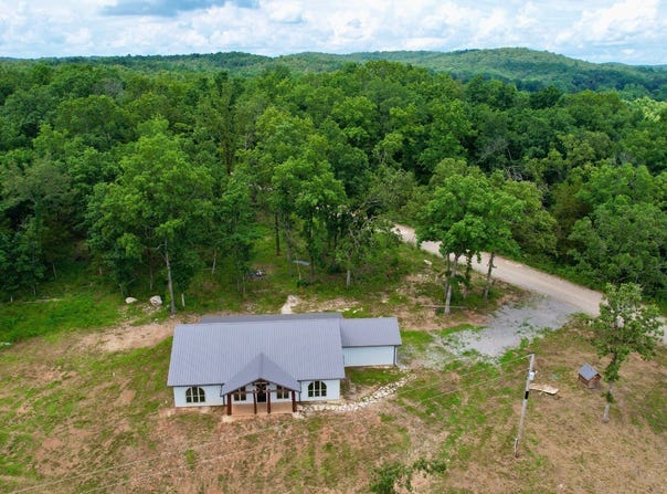 2257 Blacks Ferry Road, Pocahontas, AR 72455