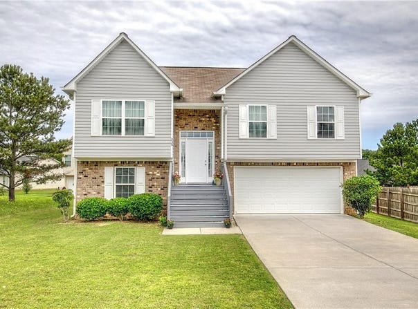 230 Louise Lane, Calhoun, GA 30701