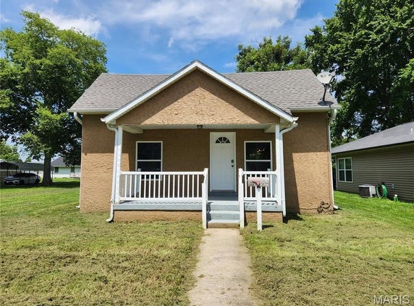 119 Cook Avenue, Chaffee, MO 63740