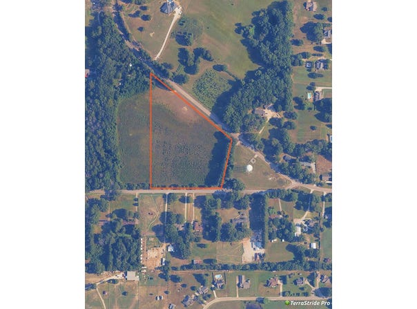 Chesterville Rd, Tupelo, MS 38801
