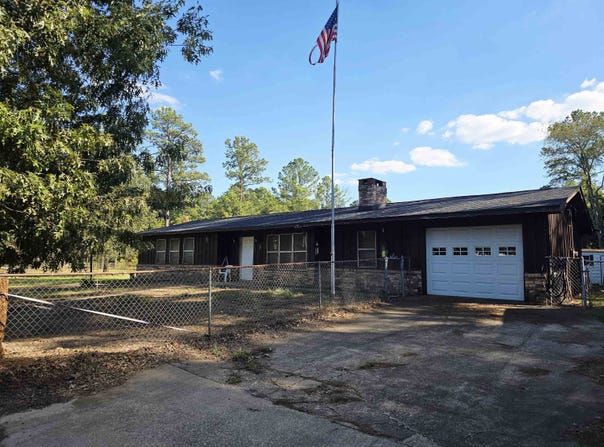 535 S SH 42, Henderson, TX 75654