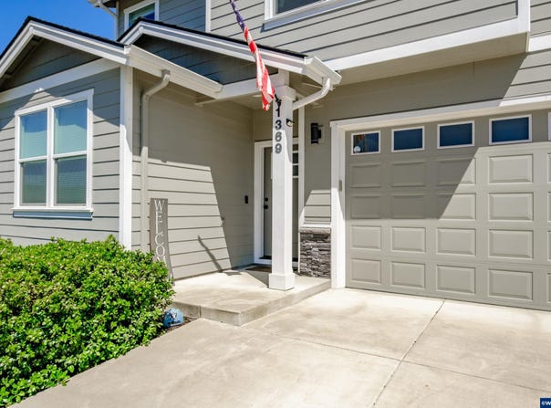 1369 S 10Th St St, Independence, OR 97351