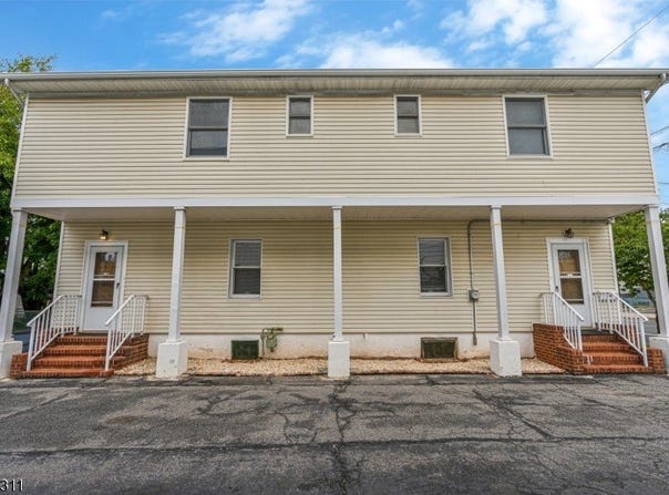18 Robinson St, New Brunswick City, NJ 08901-1824