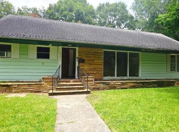 4501 Springdale St, Port Arthur, TX 77642