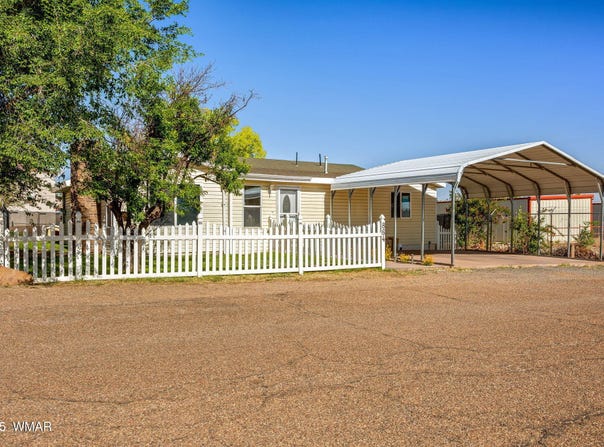 864 S 1st E Street, Snowflake, AZ 85937