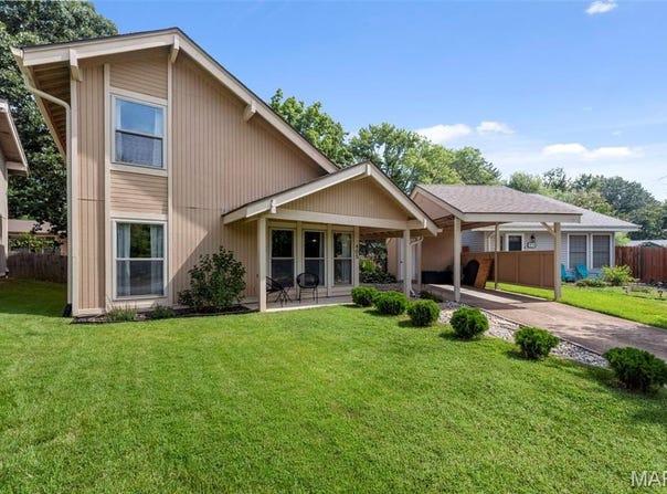 405 Great Hill Drive, Ballwin, MO 63021