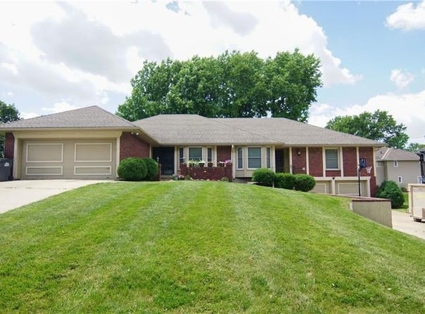 1101-1103 N 1st Street, Blue Springs, MO 64014